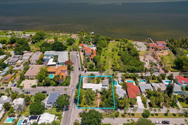 502 S Palmway, Lake Worth Beach, FL 33460