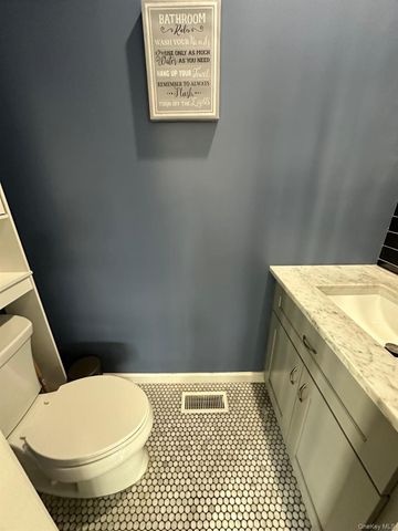 599 Park Avenue, West Hempstead, NY 11552