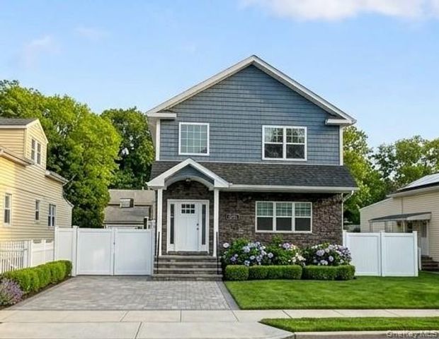 599 Park Avenue, West Hempstead, NY 11552