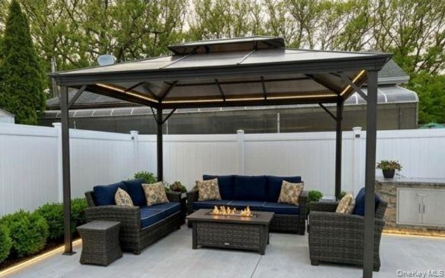 599 Park Avenue, West Hempstead, NY 11552