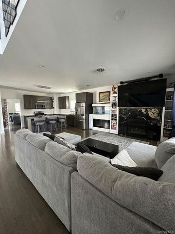 599 Park Avenue, West Hempstead, NY 11552