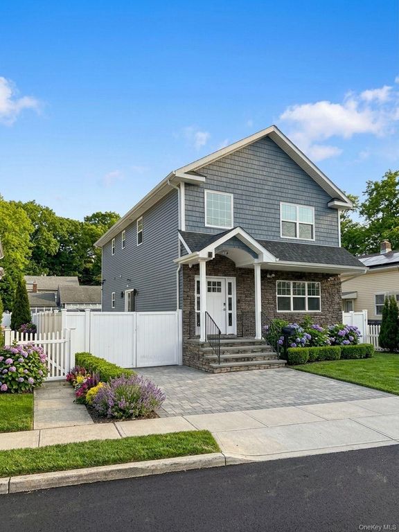 599 Park Avenue, West Hempstead, NY 11552