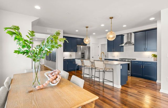 32 East Point Drive 2, East Providence, RI 02916