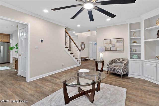 6015 Sweetbay Dr, Crestwood, KY 40014