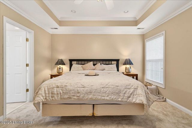 6015 Sweetbay Dr, Crestwood, KY 40014