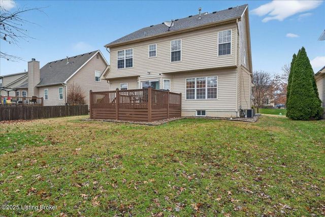 6015 Sweetbay Dr, Crestwood, KY 40014