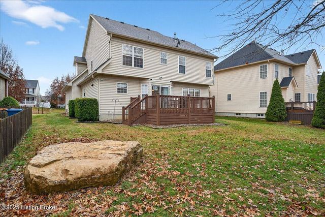 6015 Sweetbay Dr, Crestwood, KY 40014