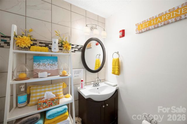 3100 Swanquarter Drive, Charlotte, NC 28262