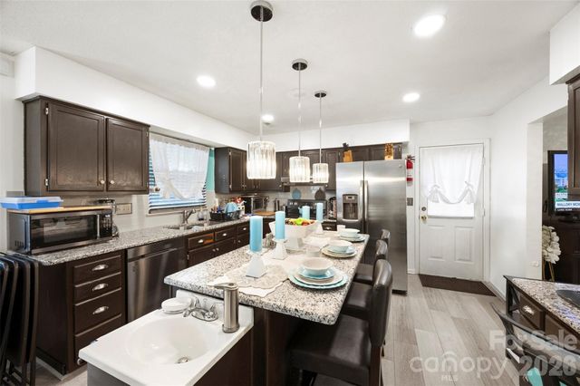 3100 Swanquarter Drive, Charlotte, NC 28262