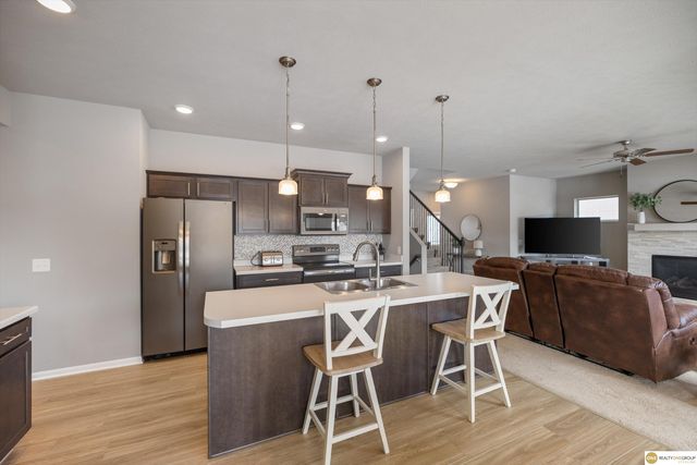 18621 Willow Street, Omaha, NE 68136