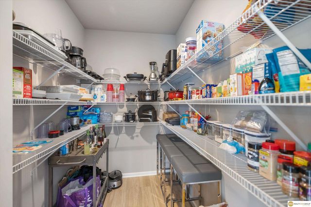 18621 Willow Street, Omaha, NE 68136