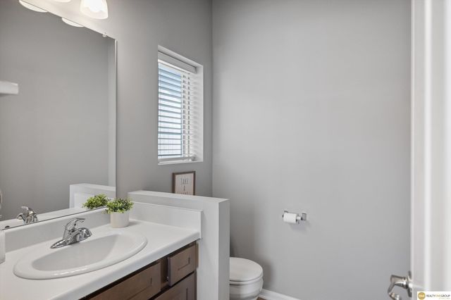 18621 Willow Street, Omaha, NE 68136