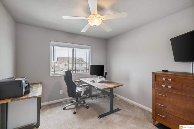 18621 Willow Street, Omaha, NE 68136