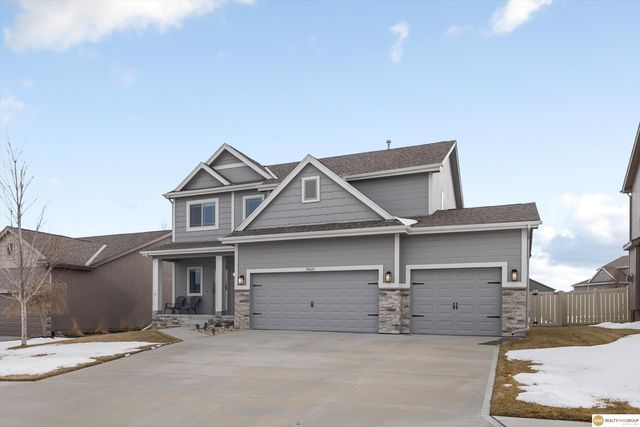 18621 Willow Street, Omaha, NE 68136