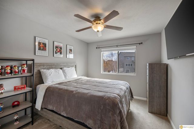 18621 Willow Street, Omaha, NE 68136