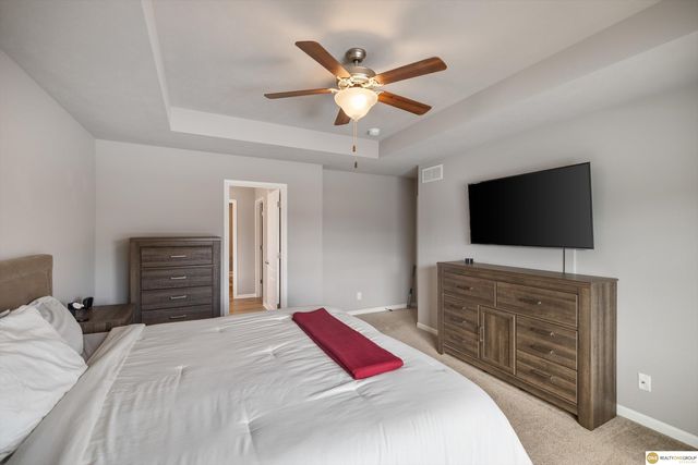 18621 Willow Street, Omaha, NE 68136