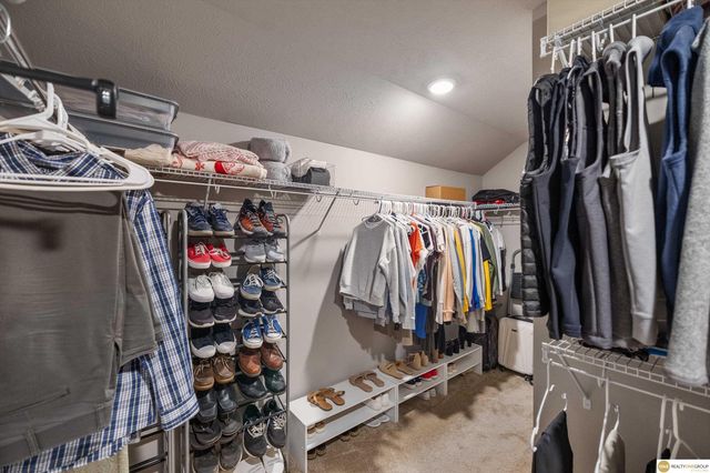 18621 Willow Street, Omaha, NE 68136