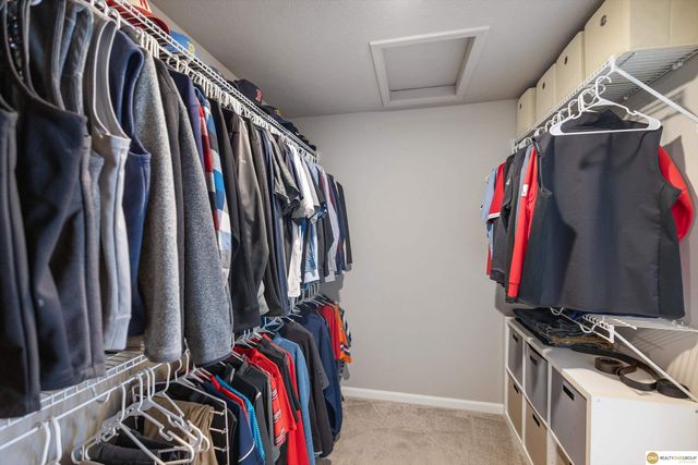 18621 Willow Street, Omaha, NE 68136