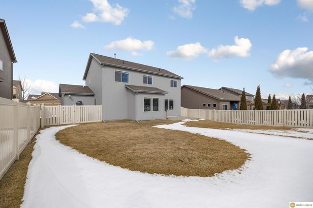 18621 Willow Street, Omaha, NE 68136