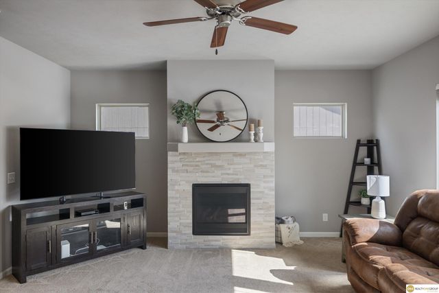 18621 Willow Street, Omaha, NE 68136