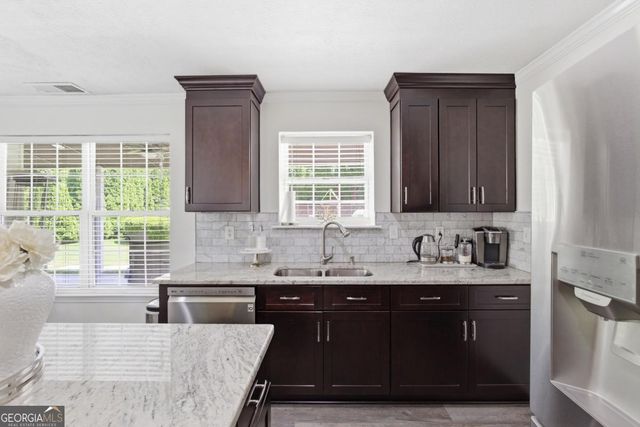 107 Creekstone Way, Acworth, GA 30101