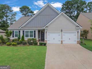 1041 Creekwood Circle, Madison, GA 30650