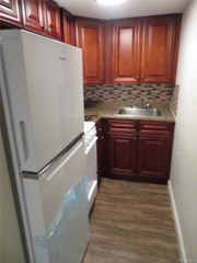 17 Chimney Lane, Bay Shore, NY 11706