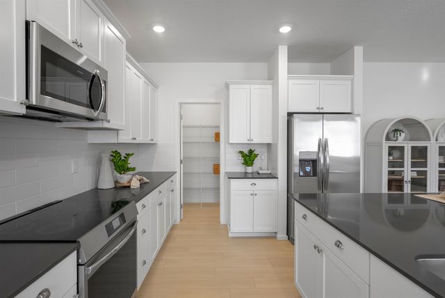 4150 W Howesdale Rd, Spokane, WA 99208