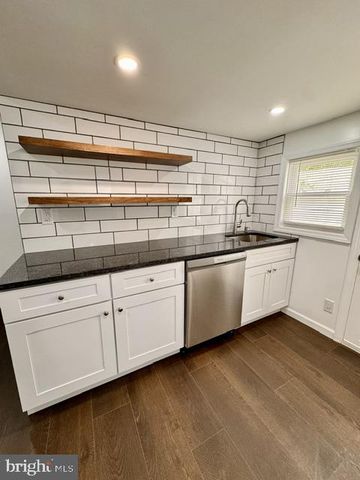 1832 PENNINGTON RD, Ewing Twp, NJ 08618