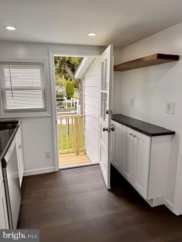 1832 PENNINGTON RD, Ewing Twp, NJ 08618
