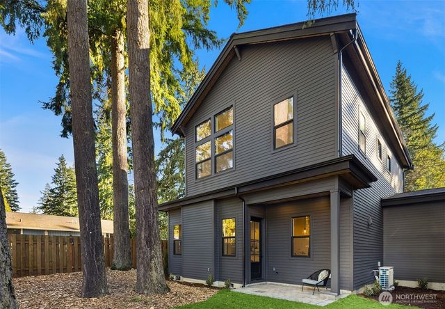 15016 SE 22nd Street, Bellevue, WA 98007