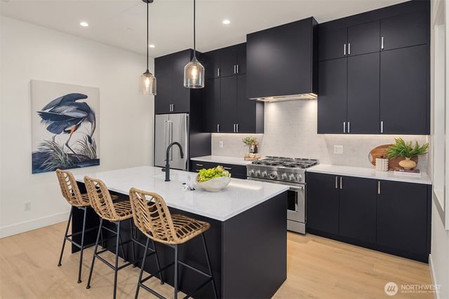 15016 SE 22nd Street, Bellevue, WA 98007