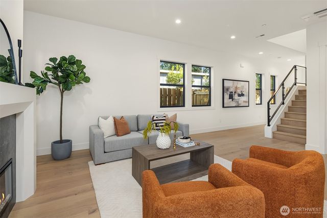 15016 SE 22nd Street, Bellevue, WA 98007