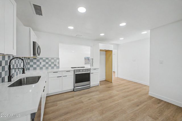 6220 S 46TH Place, Phoenix, AZ 85042