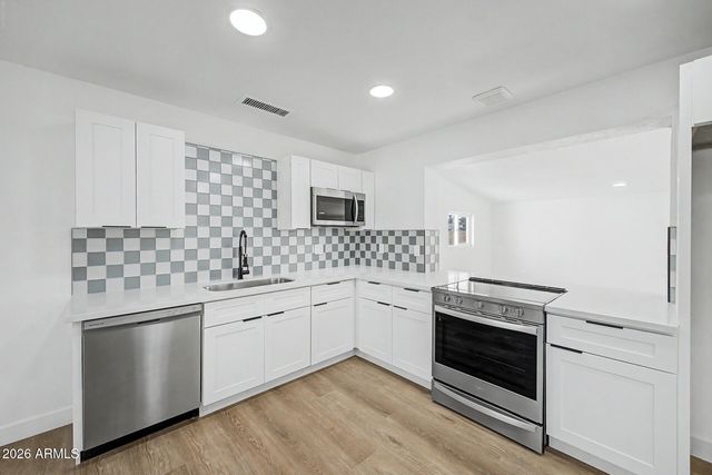 6220 S 46TH Place, Phoenix, AZ 85042