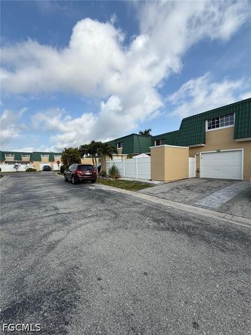 4797 Albacore LN, Fort Myers, FL 33919