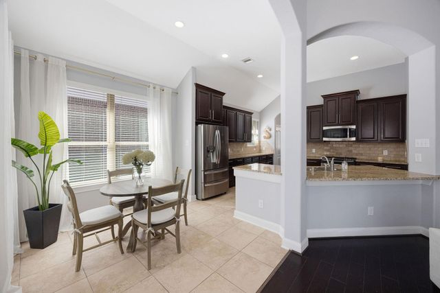 31 S Victoriana Circle, Spring, TX 77389