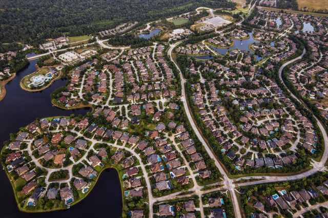 31 S Victoriana Circle, Spring, TX 77389