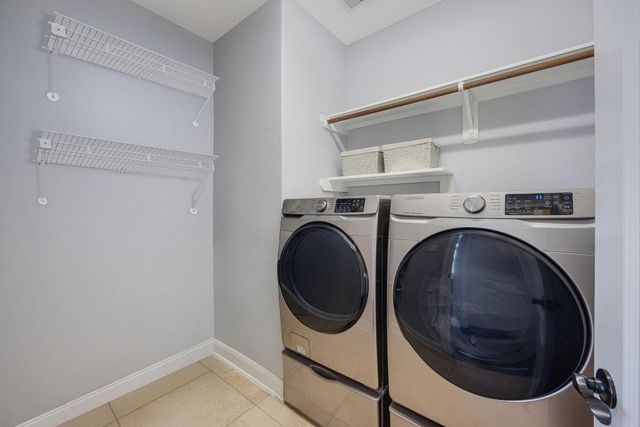 31 S Victoriana Circle, Spring, TX 77389