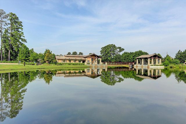 31 S Victoriana Circle, Spring, TX 77389