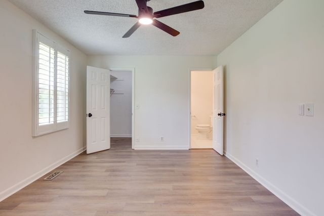 5510 Country Dr Apt 84, Nashville, TN 37211