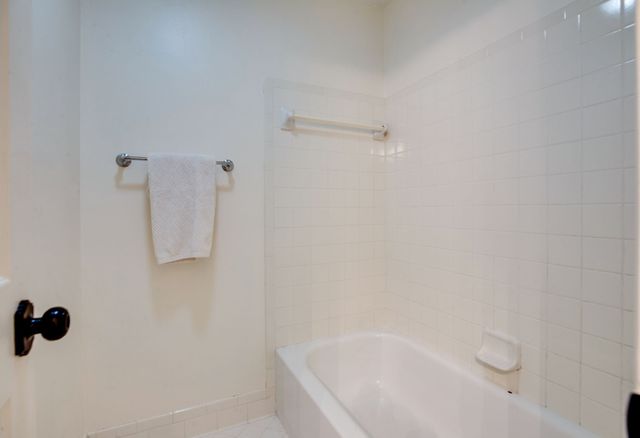 5510 Country Dr Apt 84, Nashville, TN 37211