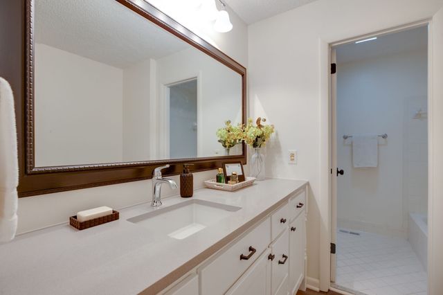 5510 Country Dr Apt 84, Nashville, TN 37211