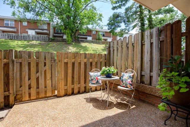5510 Country Dr Apt 84, Nashville, TN 37211
