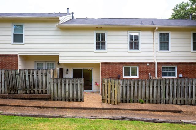 5510 Country Dr Apt 84, Nashville, TN 37211