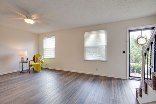5510 Country Dr Apt 84, Nashville, TN 37211