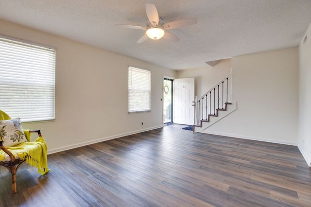 5510 Country Dr Apt 84, Nashville, TN 37211