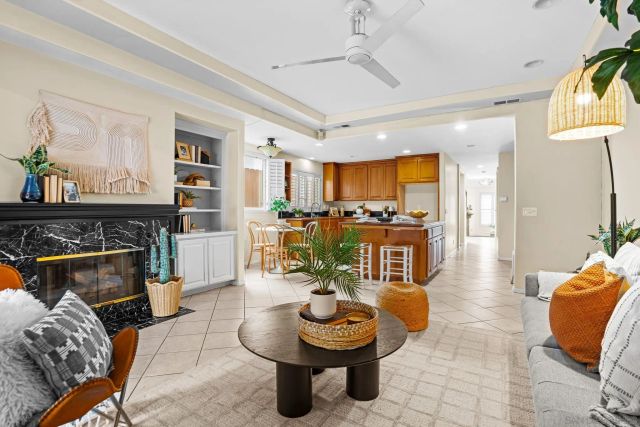 7455 Draper Ave 2, La Jolla, CA 92037