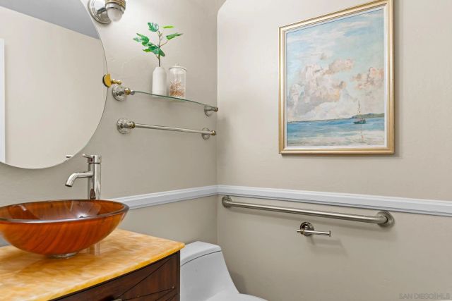 7455 Draper Ave 2, La Jolla, CA 92037