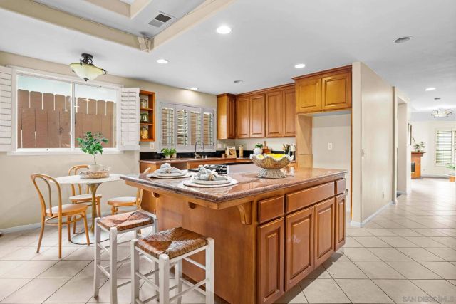 7455 Draper Ave 2, La Jolla, CA 92037